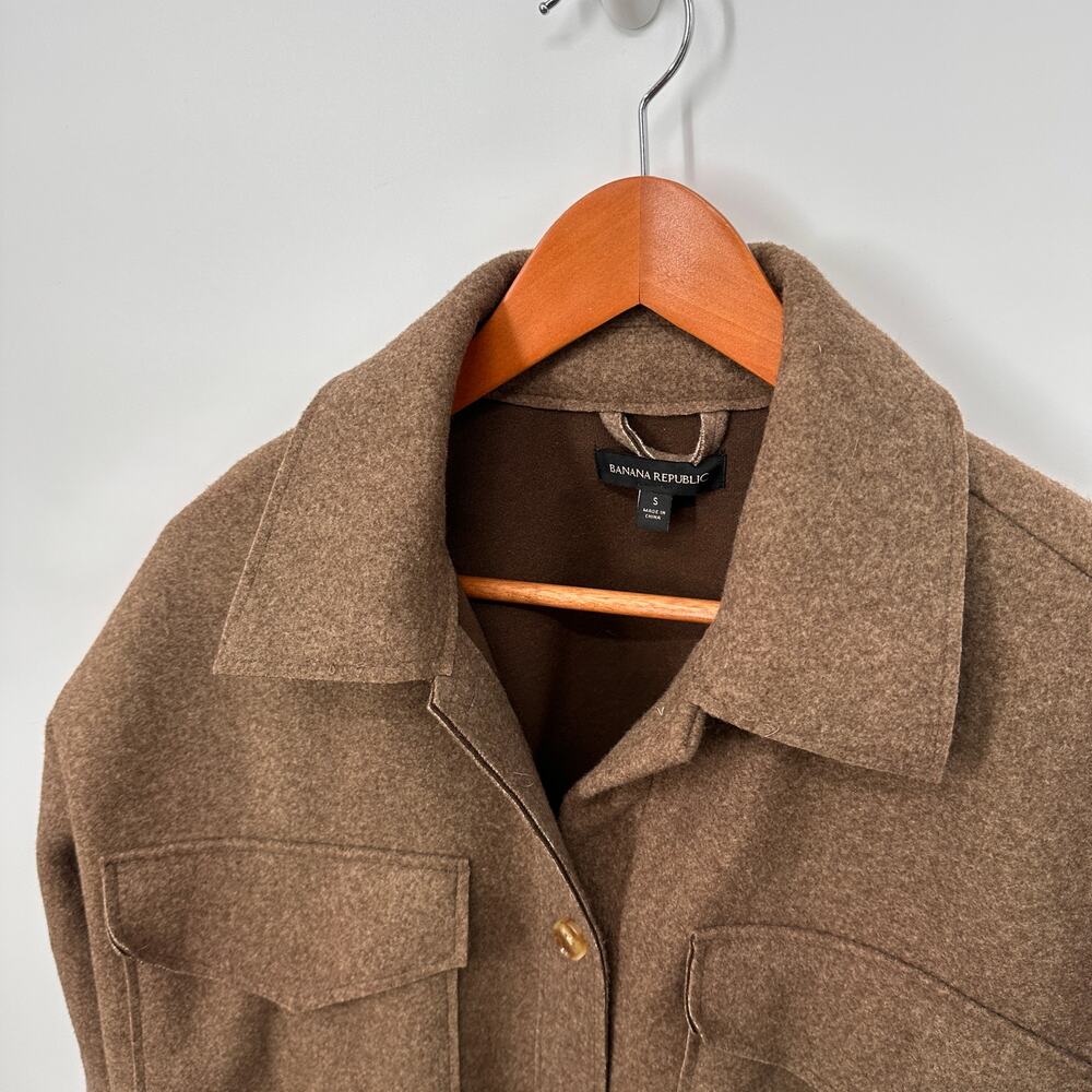 Banana Republic Women's Brown Button Front Collared Shacket // S - Picture 5 of 10